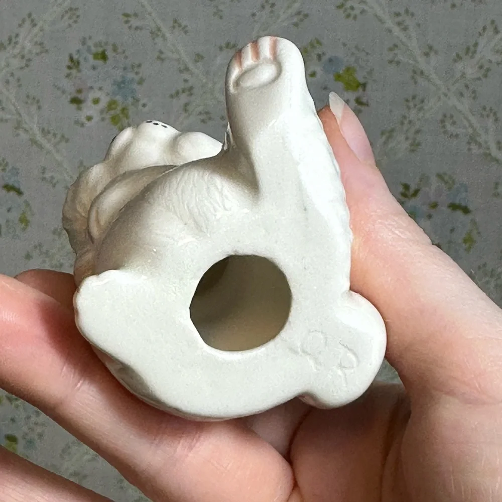 Adorable Vintage Bunny Rabbit Figurine - Picture 6 of 11